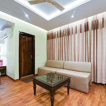Hotel Geet Deluxe Yeni Delhi Dış mekan fotoğraf