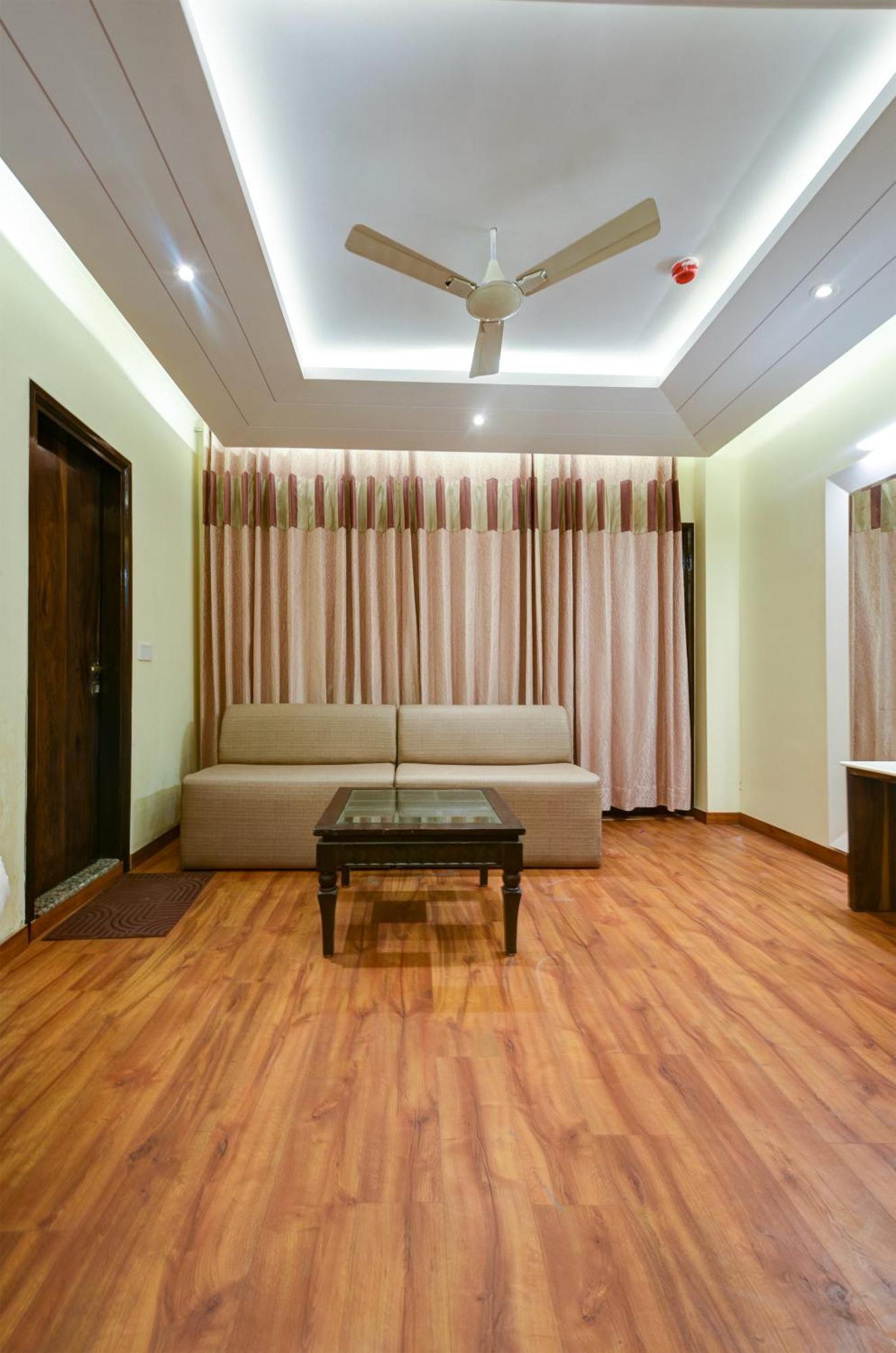 Hotel Geet Deluxe Yeni Delhi Dış mekan fotoğraf