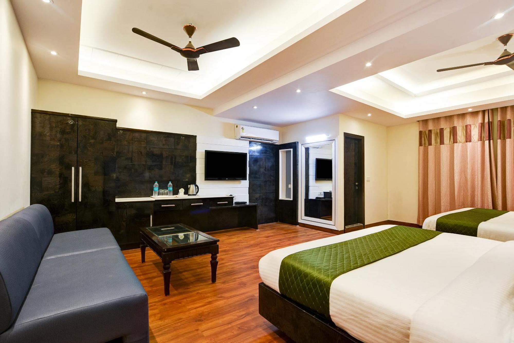 Hotel Geet Deluxe Yeni Delhi Dış mekan fotoğraf