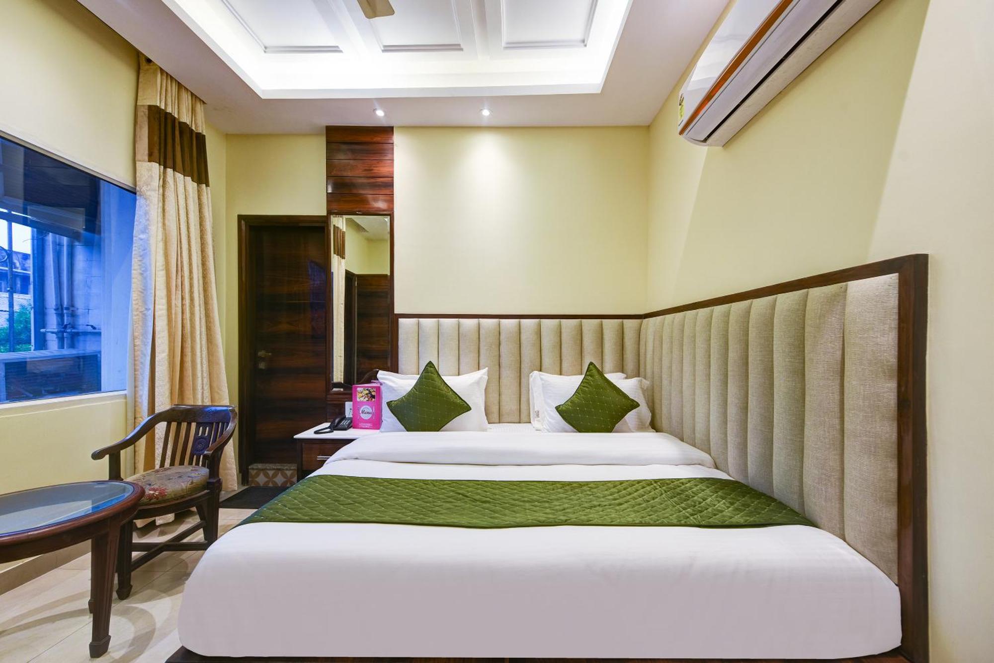 Hotel Geet Deluxe Yeni Delhi Dış mekan fotoğraf
