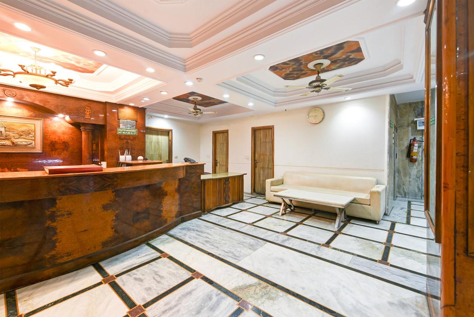Hotel Geet Deluxe Yeni Delhi Dış mekan fotoğraf