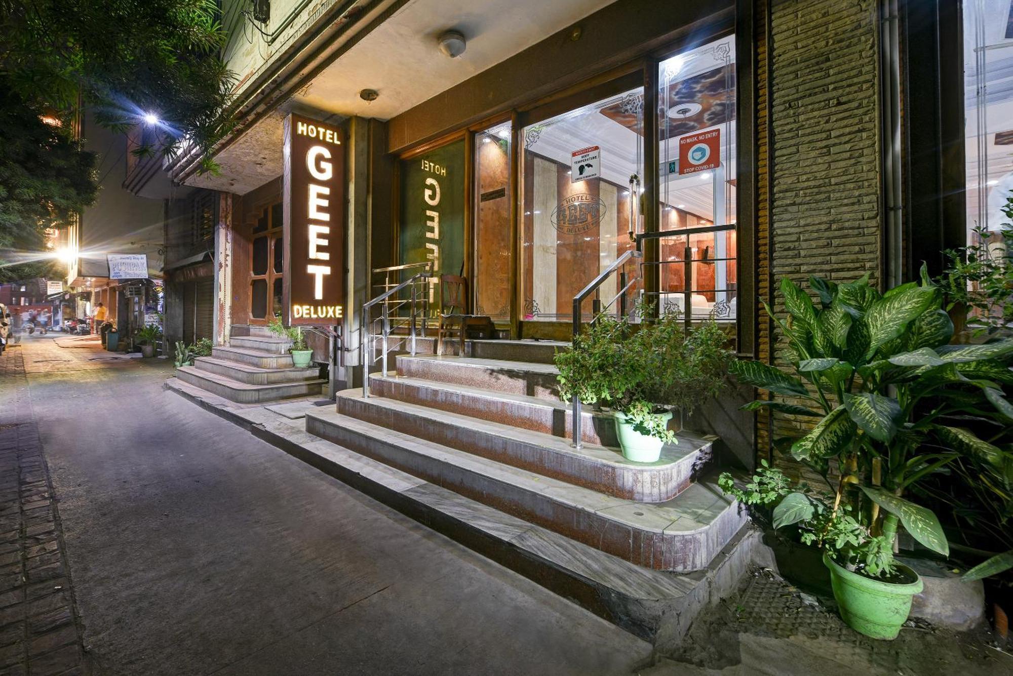 Hotel Geet Deluxe Yeni Delhi Dış mekan fotoğraf
