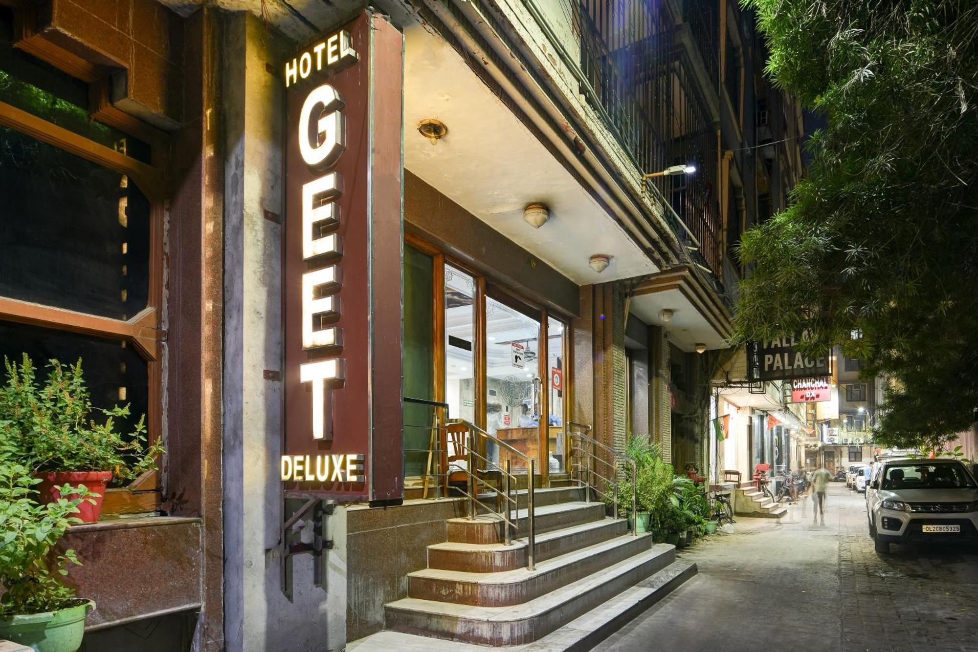 Hotel Geet Deluxe Yeni Delhi Dış mekan fotoğraf